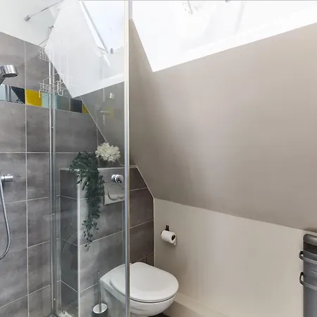 Lägenhet Bnbnova - Place Des Vosges - 1br With Balcony