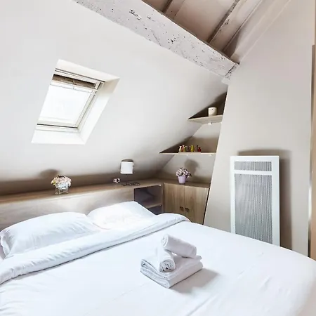 Bnbnova - Place Des Vosges - 1br With Balcony 巴黎