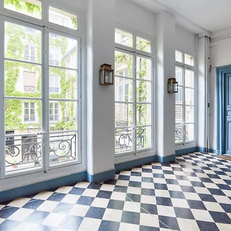 Bnbnova - Place Des Vosges - 1br With Balcony Апартаменты Париж