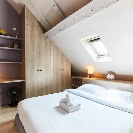 Апартаменты Bnbnova - Place Des Vosges - 1br With Balcony Париж